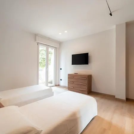 Apartment Incantevole Fronte Mare 4b *